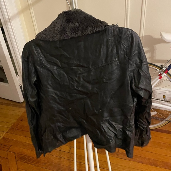 Guess Faux Leather Jacket with faux fur lined - Picture 2 of 3